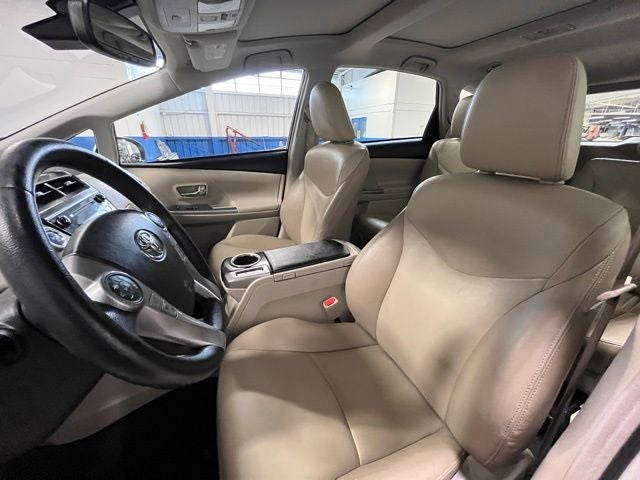 2015 Toyota Prius v Five