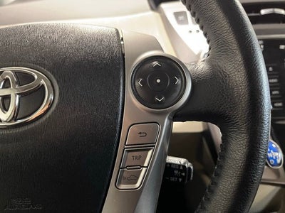 2015 Toyota Prius v Five