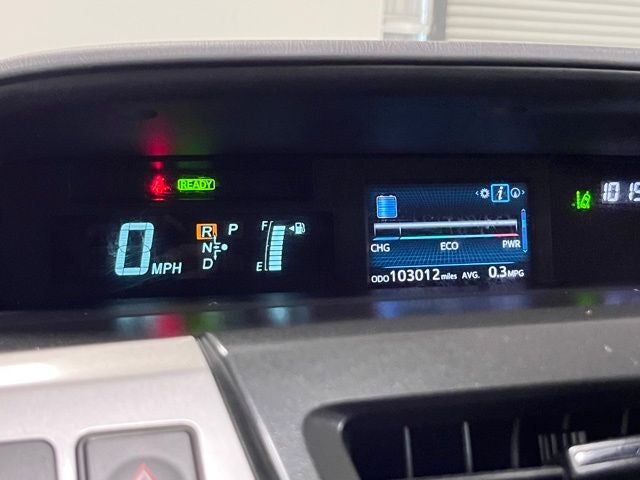 2015 Toyota Prius v Five