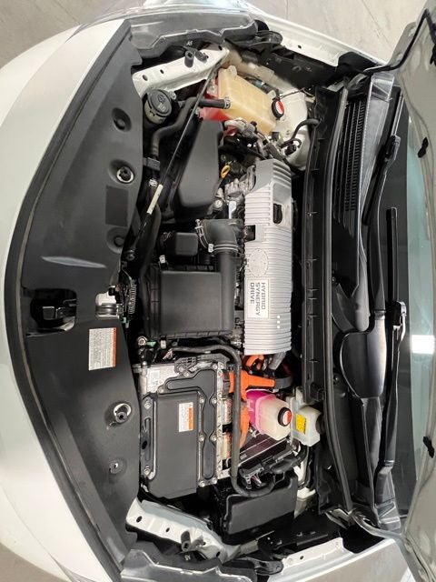 2015 Toyota Prius v Five