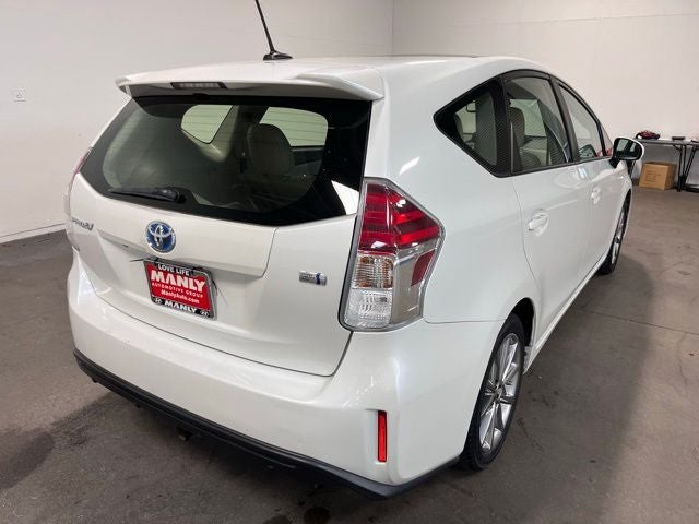 2015 Toyota Prius v Five