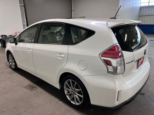 2015 Toyota Prius v Five