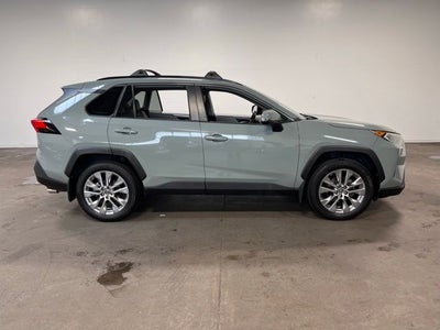 2019 Toyota RAV4 XLE Premium