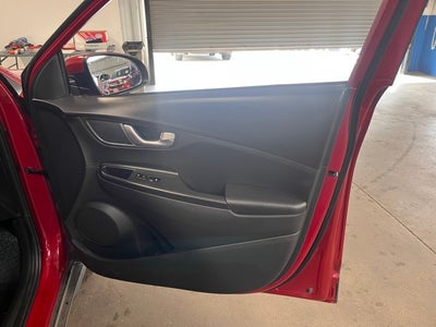 2022 Hyundai KONA SEL