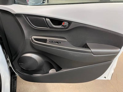 2020 Hyundai KONA SEL Plus