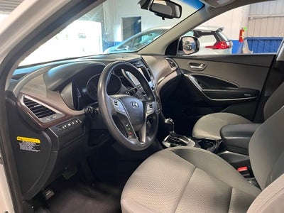 2017 Hyundai SANTA FE SE