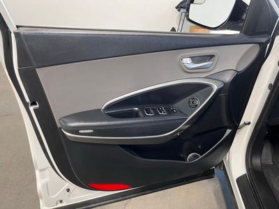 2017 Hyundai SANTA FE SE