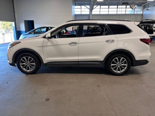 2017 Hyundai SANTA FE SE