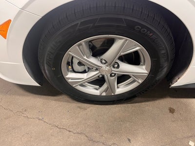 2023 Hyundai SONATA SE