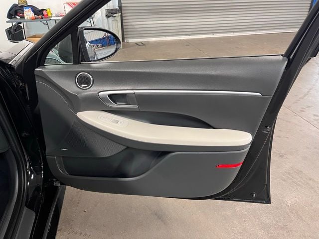 2023 Hyundai SONATA HYBRID SEL