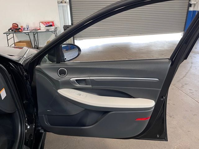 2023 Hyundai SONATA HYBRID Limited