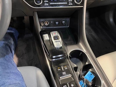 2023 Hyundai SONATA HYBRID Limited