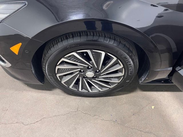 2023 Hyundai SONATA HYBRID Limited
