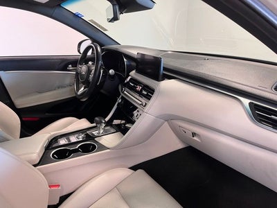 2024 Genesis G70 2.5T