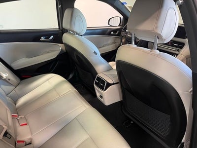 2024 Genesis G70 2.5T