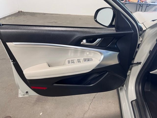 2024 Genesis G70 2.5T