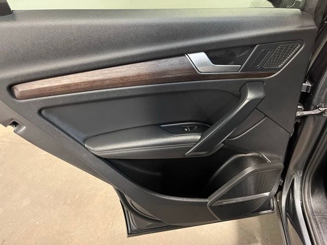 2024 Audi Q5 45 S line Premium quattro