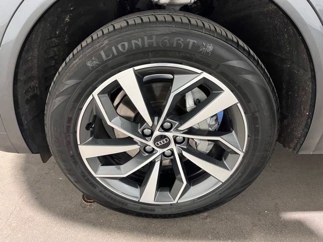 2024 Audi Q5 45 S line Premium quattro