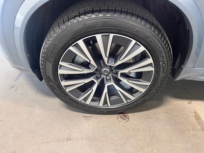 2022 Volvo XC90 T6 Momentum