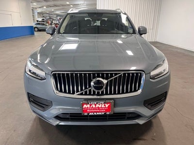 2022 Volvo XC90 T6 Momentum